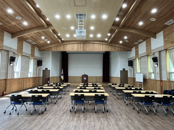 국립상당산성자연휴양림 숲속수련장 대회의실